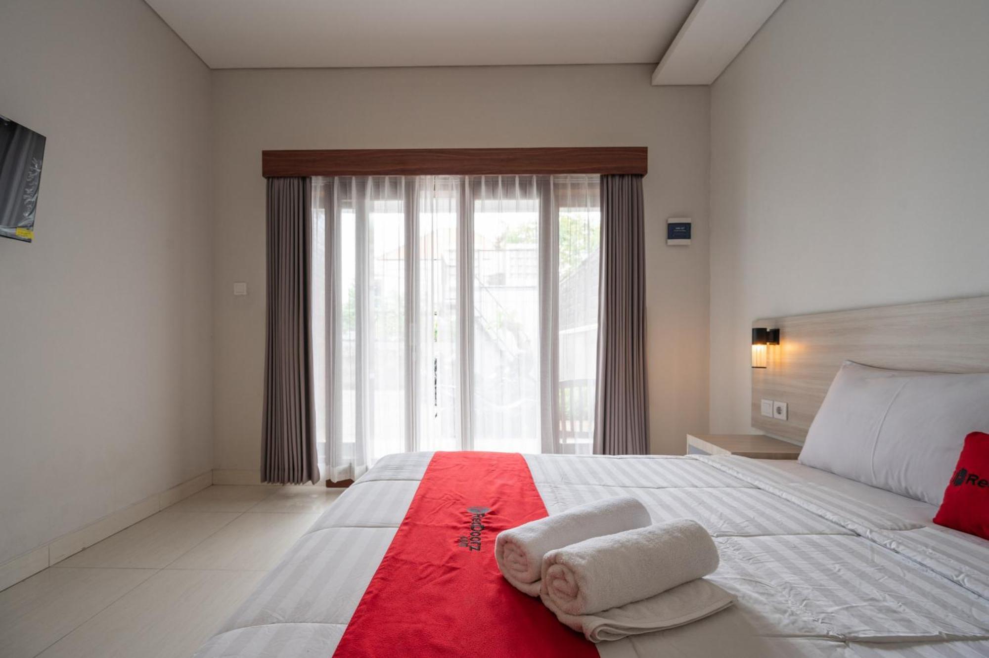 Reddoorz Plus At Yasa'S Living Denpasar Sanur  Bagian luar foto